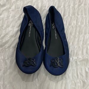 Banana Republic Dark Blue Textured Flats